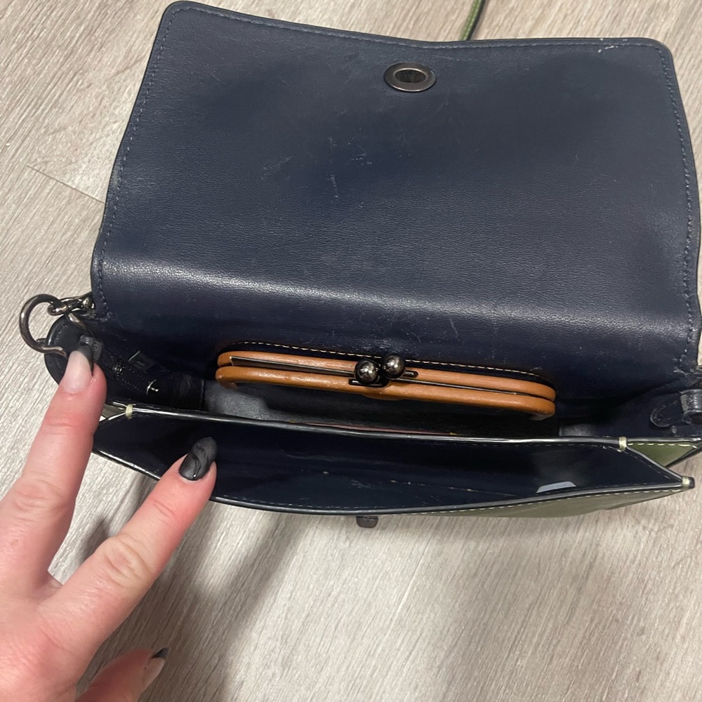 Authentic Coach 1941 Dinky Green Leather Crossbody Bag - Picture 4 of 8